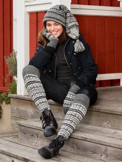 Mønstret strikket lue, sokker og votter