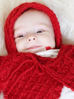 Omslagscardigan, lue i hullmønster og med heklet kant