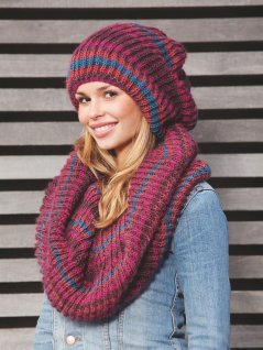 Patentstrikket lue og skjerfpolo