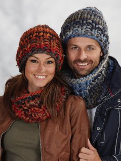 Strikket imitert polo og lue