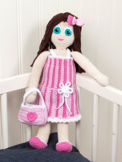 Heklekjole, hårspenne, sko og veske til Victoria-dukken