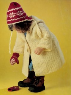 Rillestrikkfrakk med hette, lue og votter