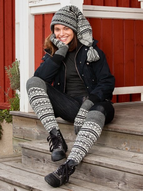 Mønstret strikket lue, sokker og votter