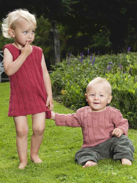 Mönstrad klänning, kofta och jumper