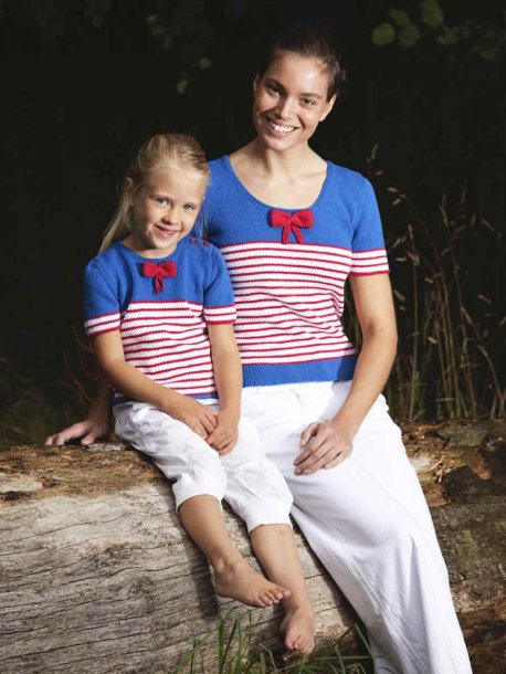 Stripete genser med sløyfe