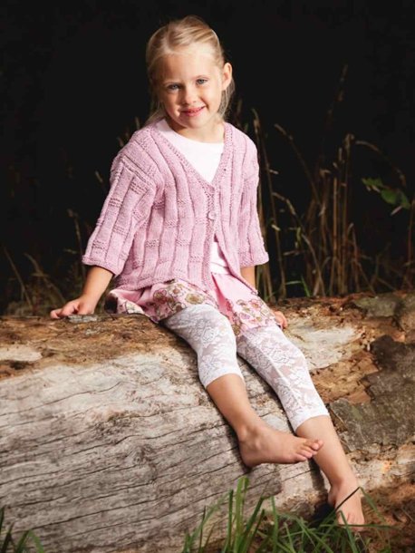 Mönsterstickad kofta