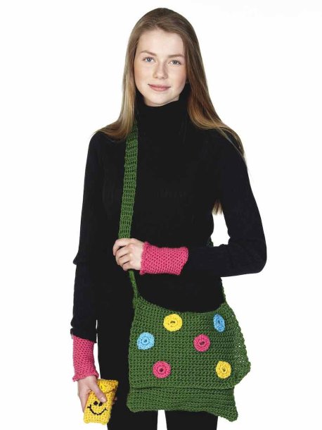 Virkad väska, mobilfodral och pulsvärmare