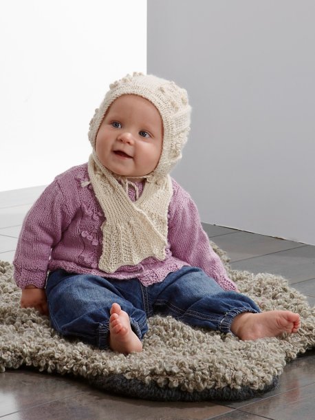 Strukturstrikket genser, cardigan, lue og skjerf