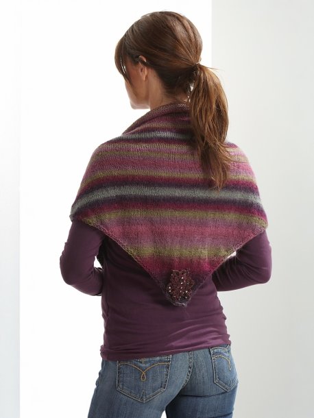 Strikket sjal med heklede stjerner