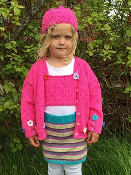 Barnesett - cardigan, skjørt og lue