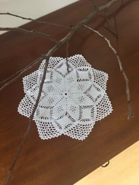 Heklet duk med stjerne