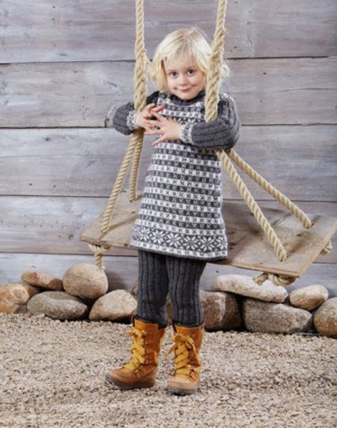 Mønstret tunika, tights og lue