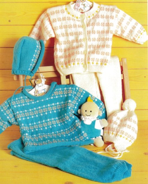 Genser, hette, cardigan, lue, tights og bukser
