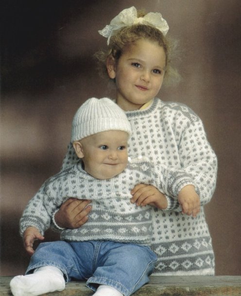 Mönsterstickade tröjor