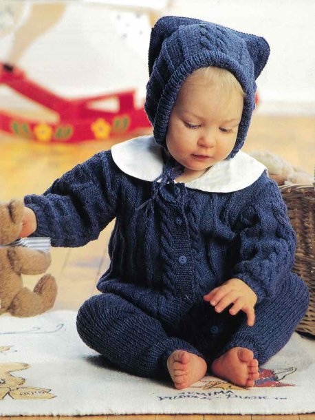 Genser, cardigan, t-skjorte, strømpebukse, lange bukser, lue og solskjermlue