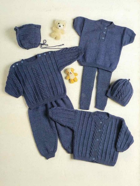 Genser, cardigan, t-skjorte, strømpebukse, lange bukser, lue og solskjermlue