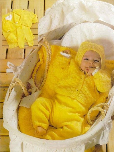 Tröja, kofta, byxa, mössa och filt