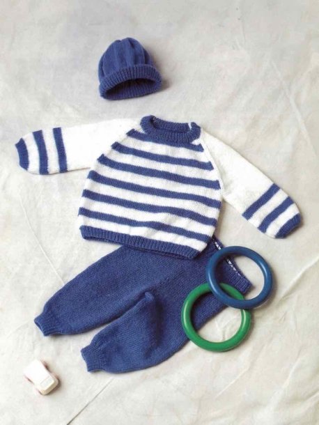 Tröja, byxor och mössa